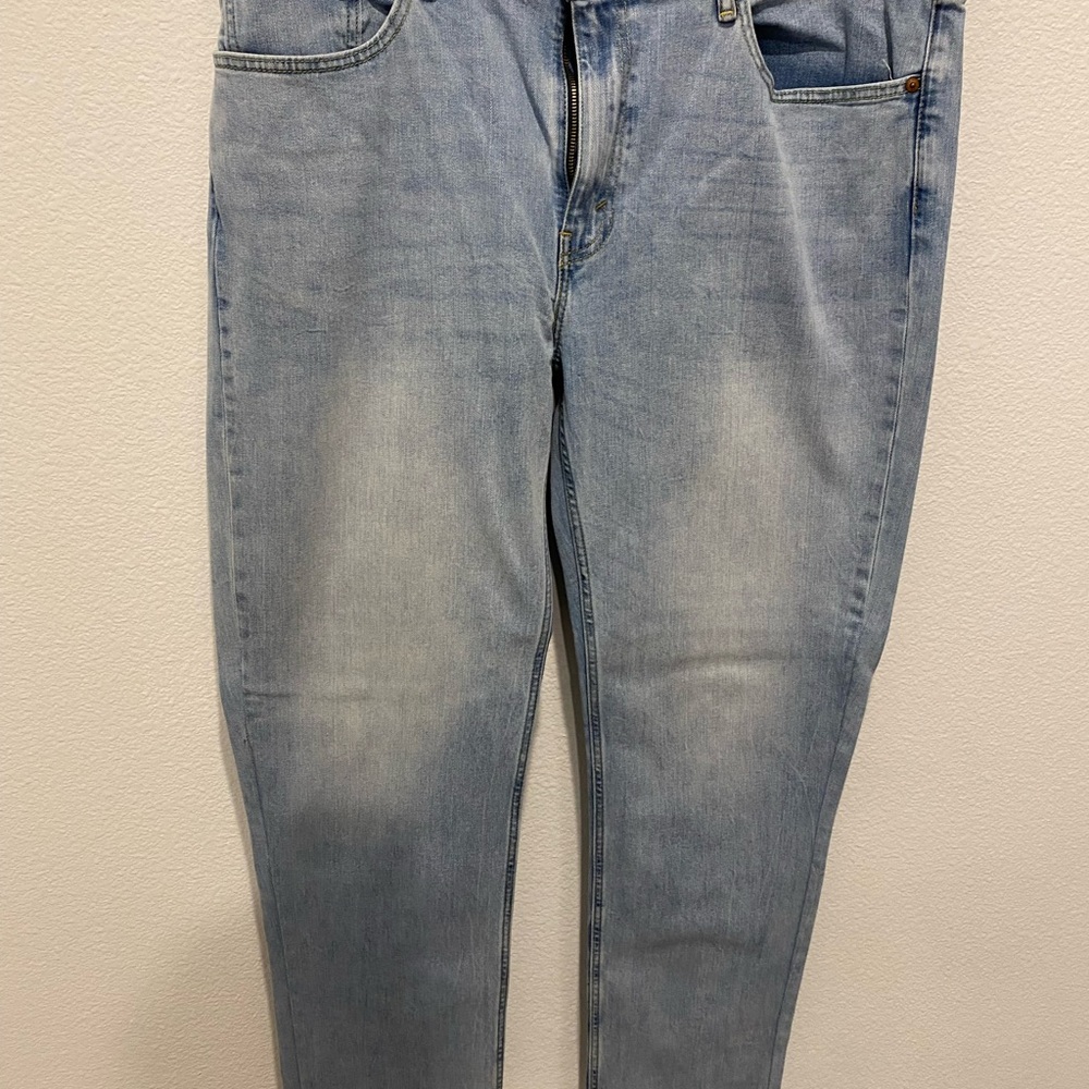 Men's Light Blue Jeans